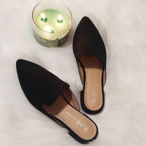 Pointed toe flat mules